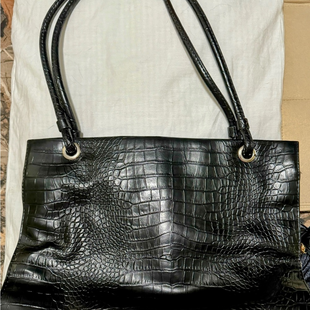 Purses - Picture 5 of 5